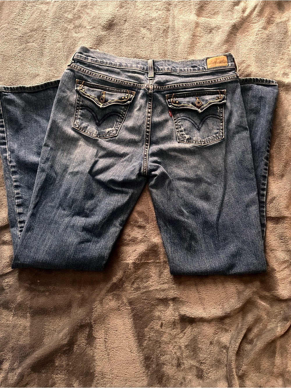 Levi's Women's Dark Blue Straight Leg Jeans with Embellished Back Pockets